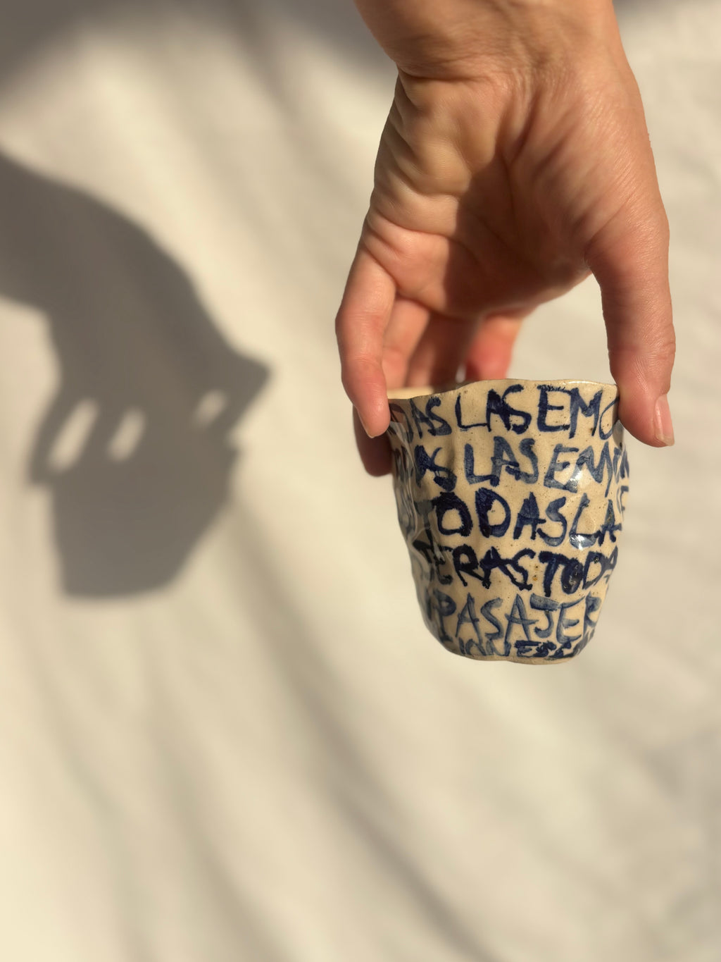 vaso 'todas las emociones son pasajeras'