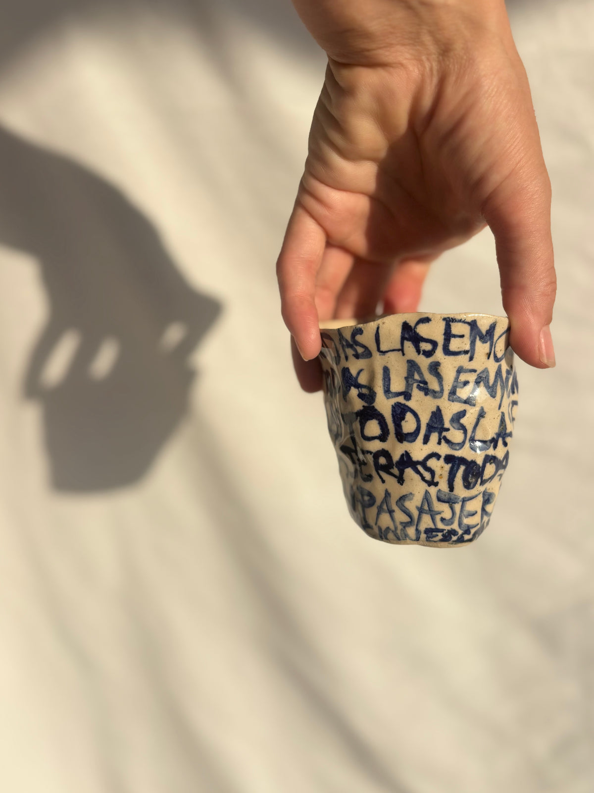 vaso 'todas las emociones son pasajeras'