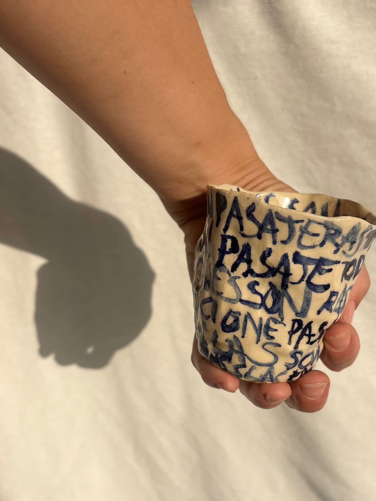 vaso 'todas las emociones son pasajeras'